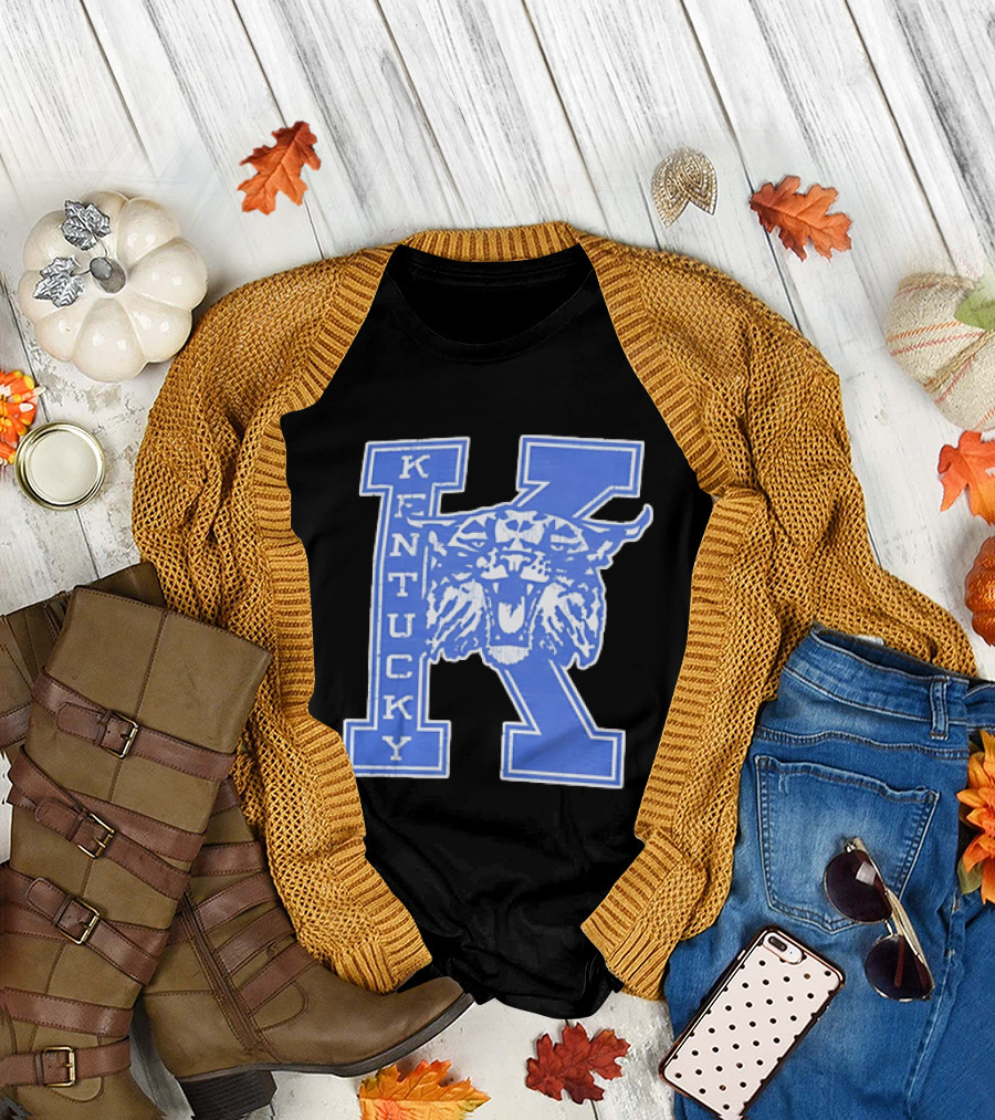 Kentucky Wildcats NCAA Distressed Block Letter K Wildcats Head T-Shirt