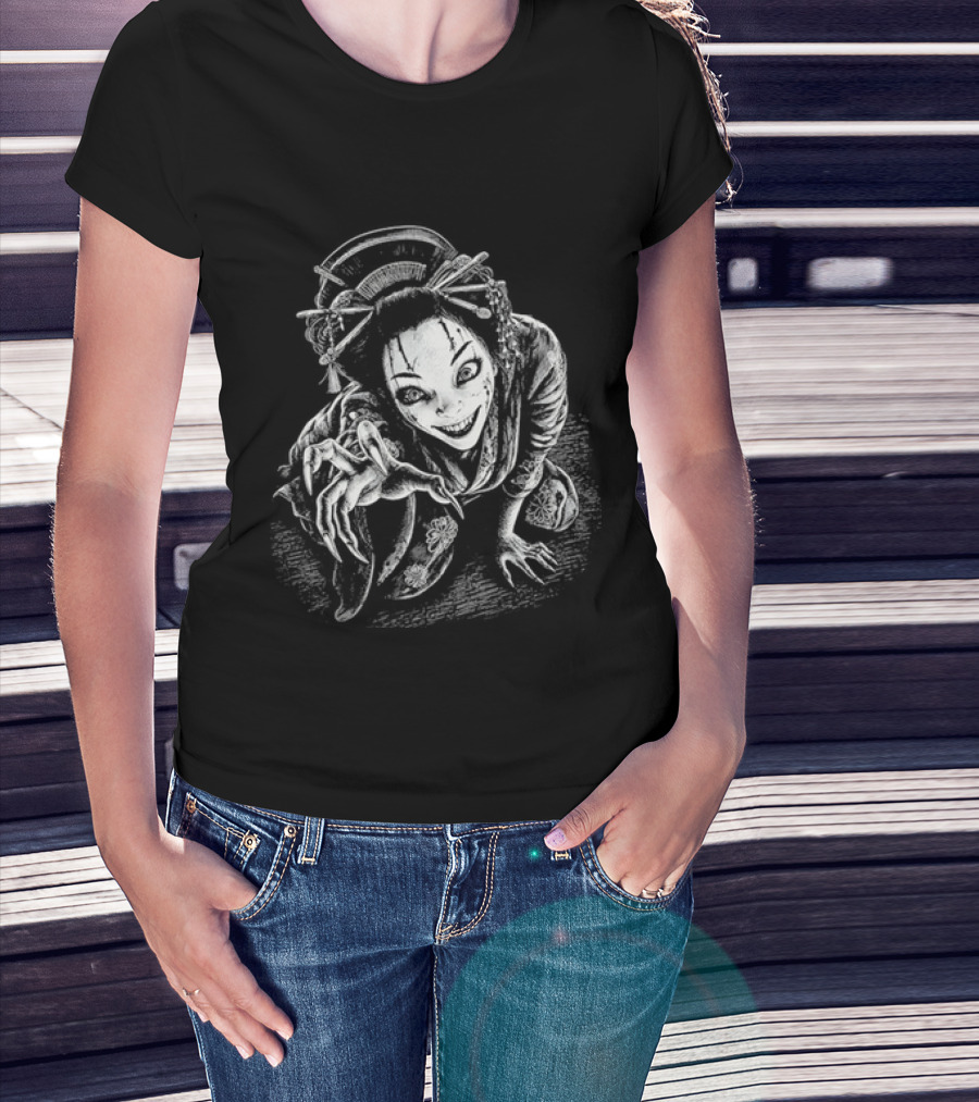 Creepy Demonic Yokai Geisha Crawling Sharp Claws Drawing T-Shirt