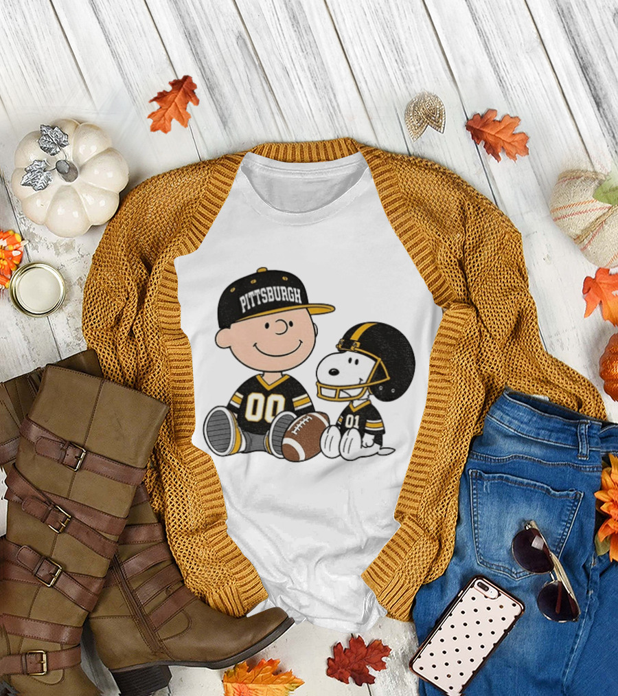 Pittsburgh Football Charlie Brown Snoopy Pigskin Player T-Shirt