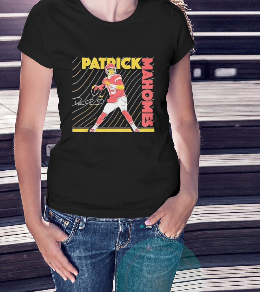 Patrick Mahomes Football Quarterback Signature Wavy Line T-Shirt