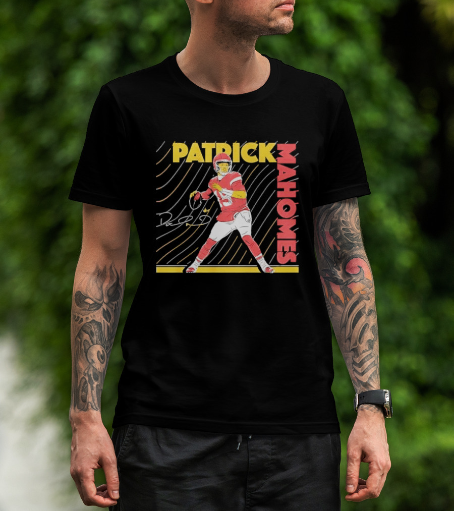 Patrick Mahomes Football Quarterback Signature Wavy Line T-Shirt