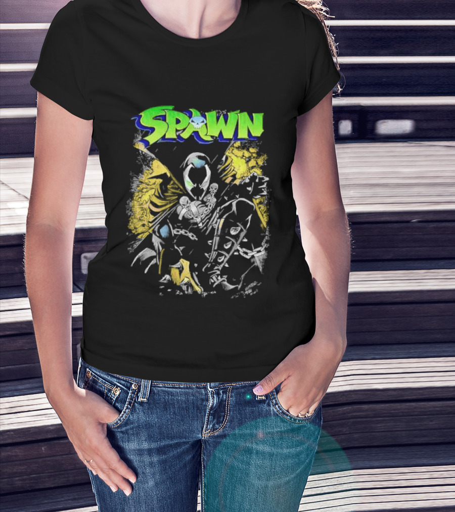 Spawn Crouching Superhero Chains Cape Distressed Comics T-Shirt