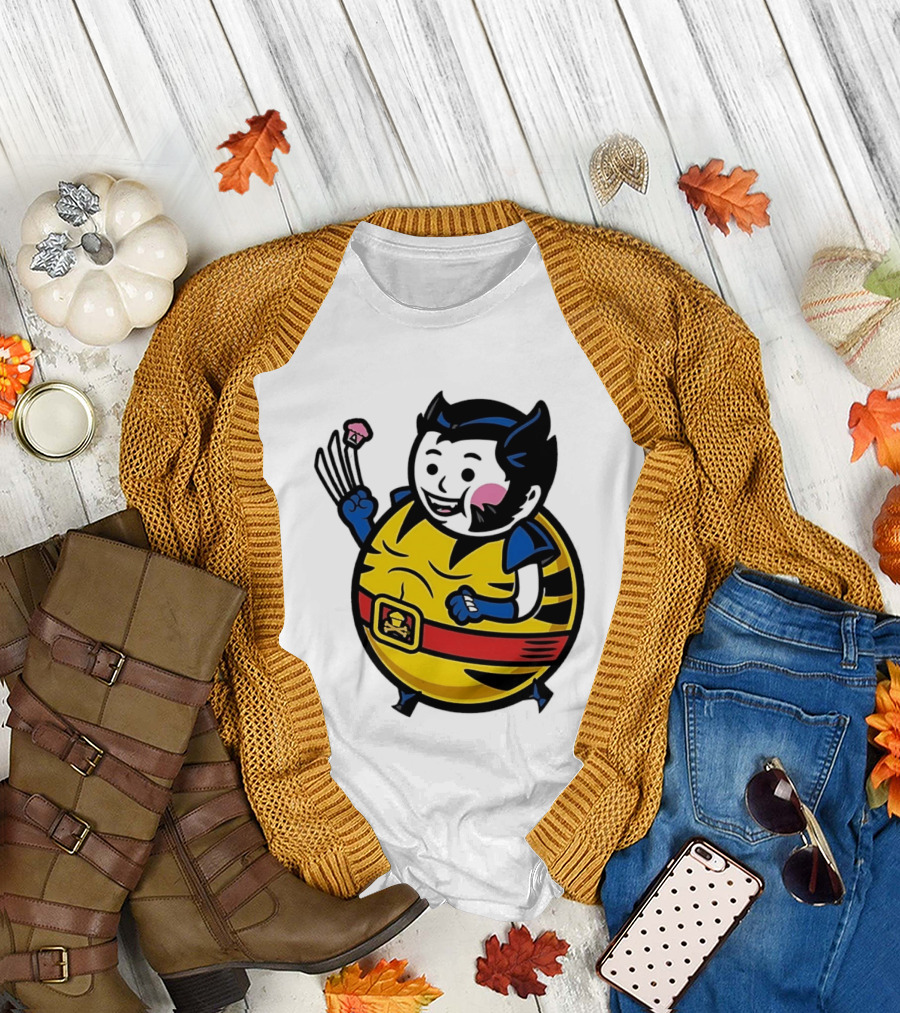 Wolverine Cupcake Fan with Claws and Round Yellow Outfit T-Shirt