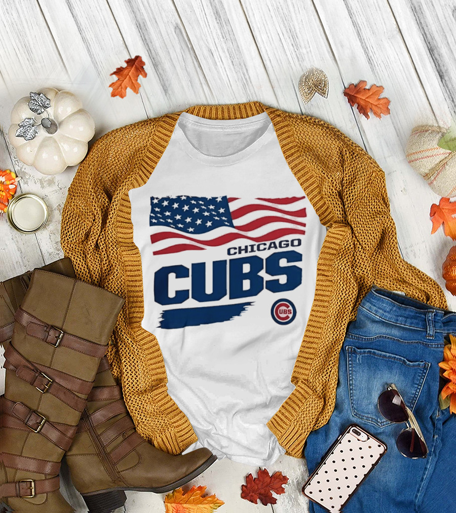 Chicago Cubs American Flag Waving Paint Brush Stroke MLB Cubs T-Shirt