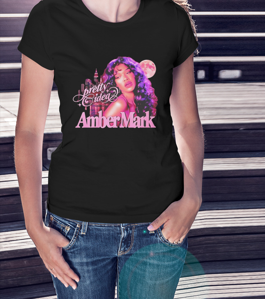 Pretty Idea Amber Mark Woman Moon City Skyline T-Shirt