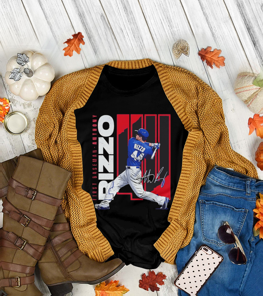 First Baseman Anthony Rizzo Swinging Action 44 Distressed T-Shirt