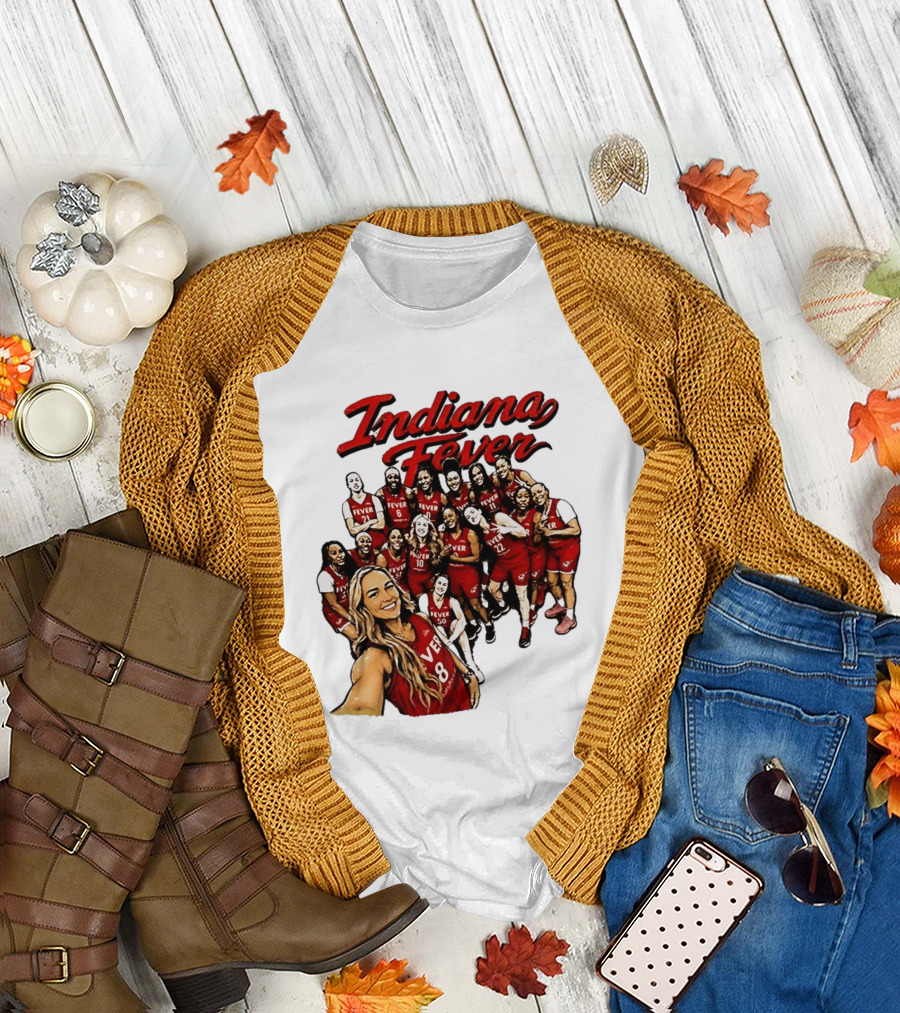 Indiana Fever Team Selfie Caitlin Clark Sophie Cunningham T-Shirt