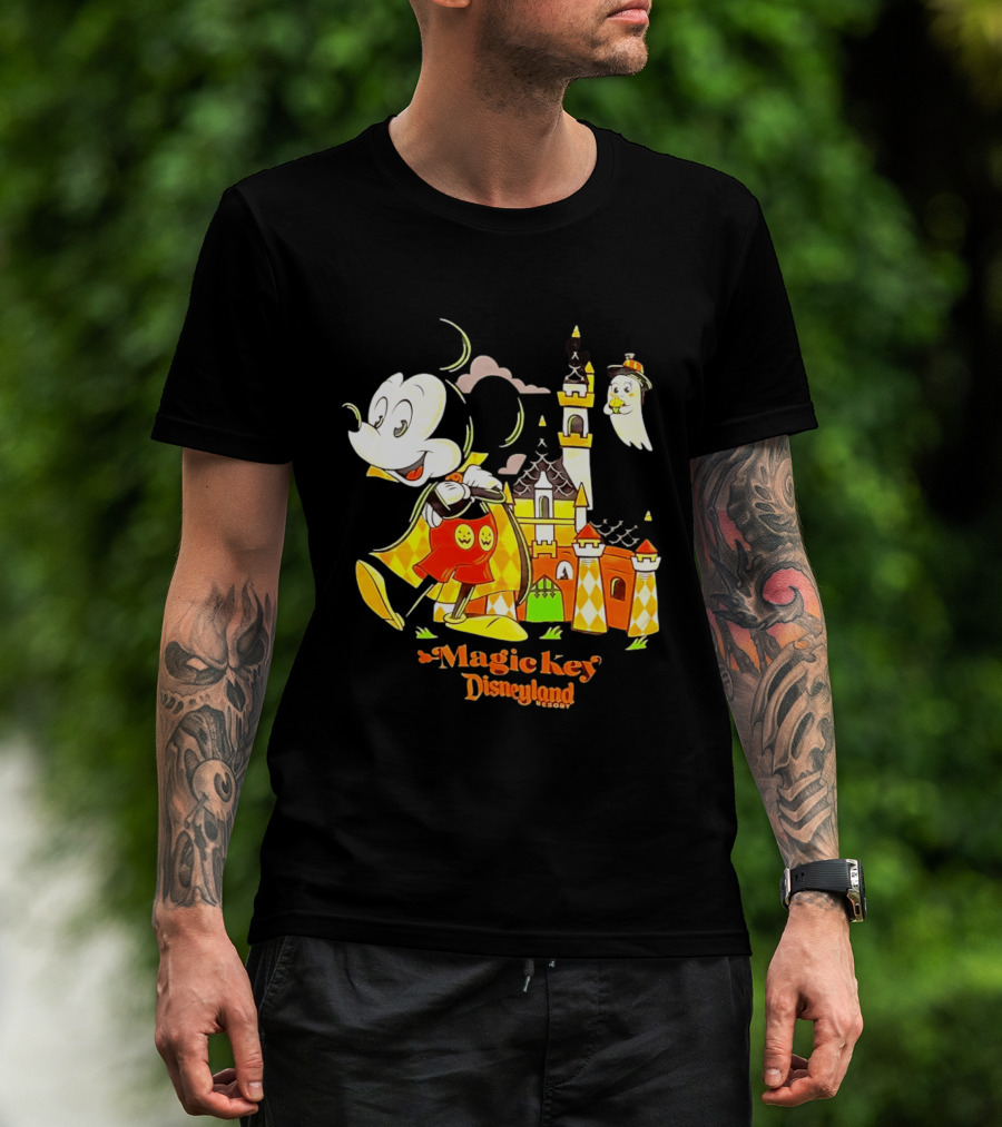 Mickey Mouse Magic Key Disneyland Resort Halloween Castle Ghost T-Shirt