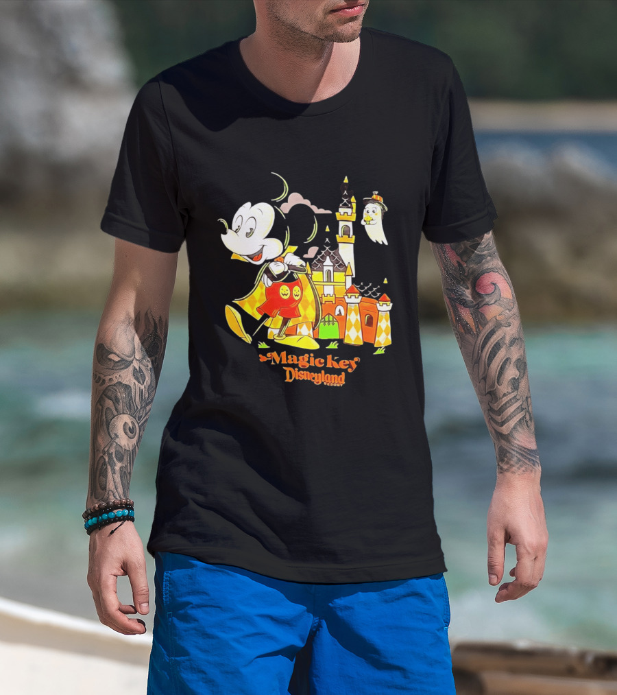 Mickey Mouse Magic Key Disneyland Resort Halloween Castle Ghost T-Shirt