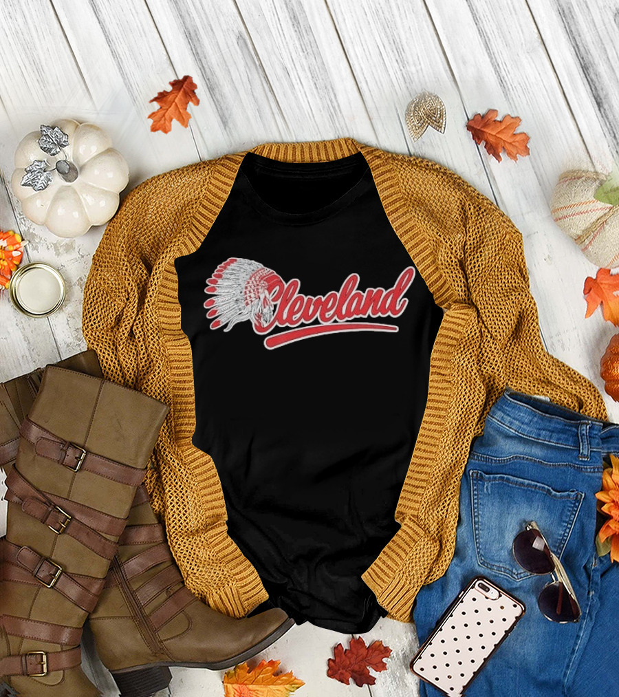 Cleveland Native American Feather Headdress Distressed Script T-Shirt