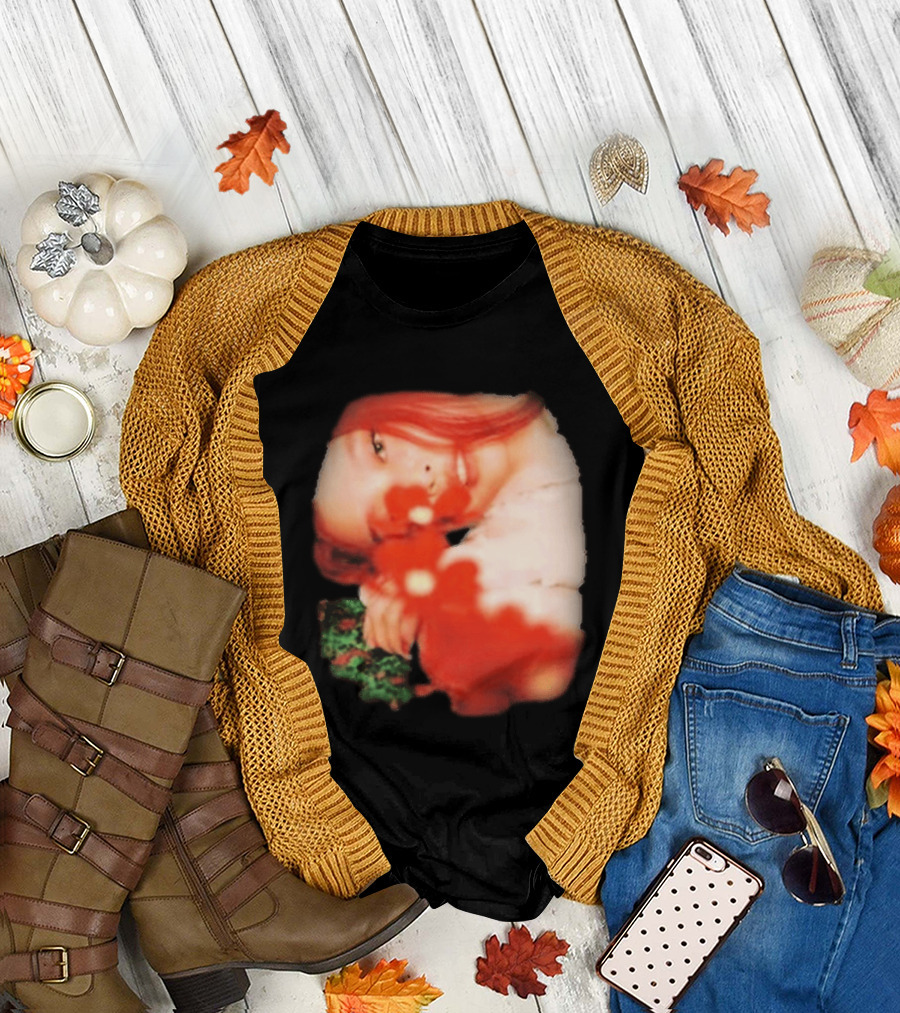Complex Jennie Flower Photo Red Hair Aesthetic T-Shirt