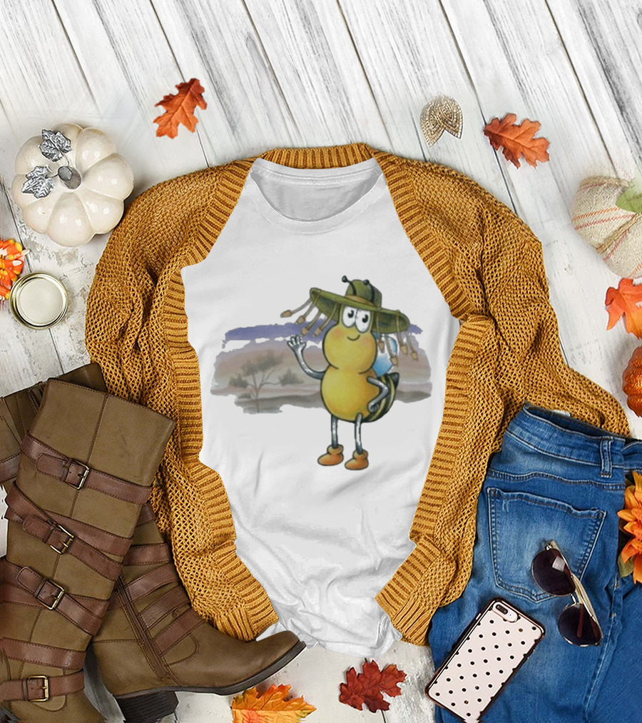 Drgluon Waving In The Outback With Bug Character In Sun Hat T-Shirt