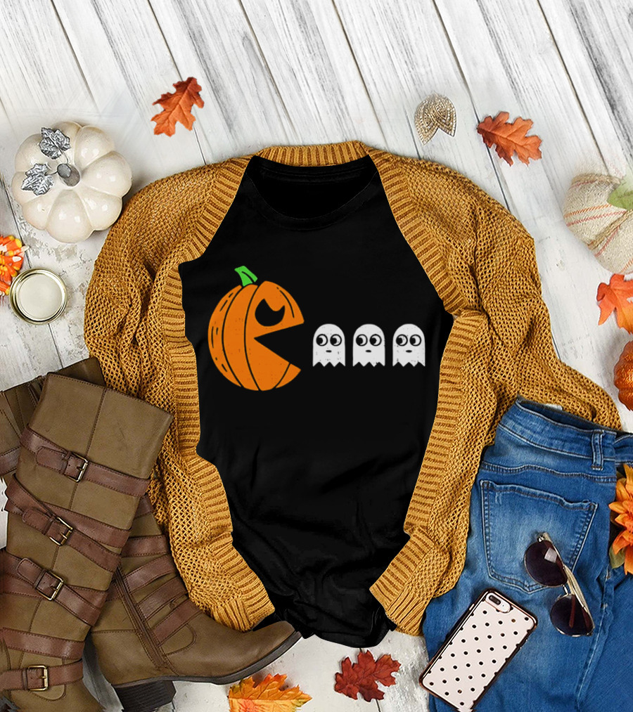 Halloween Pumpkin Pac Man Chasing White Ghosts Distressed Cartoon T-Shirt