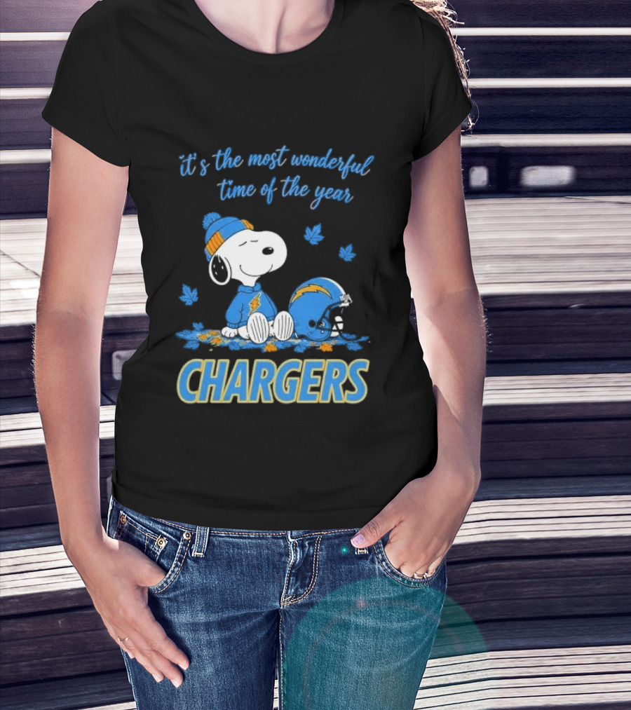 It's The Most Wonderful Time Of The Year Los Angeles Chargers Snoopy Sitting Helmet Falling Leaves T-Shirt