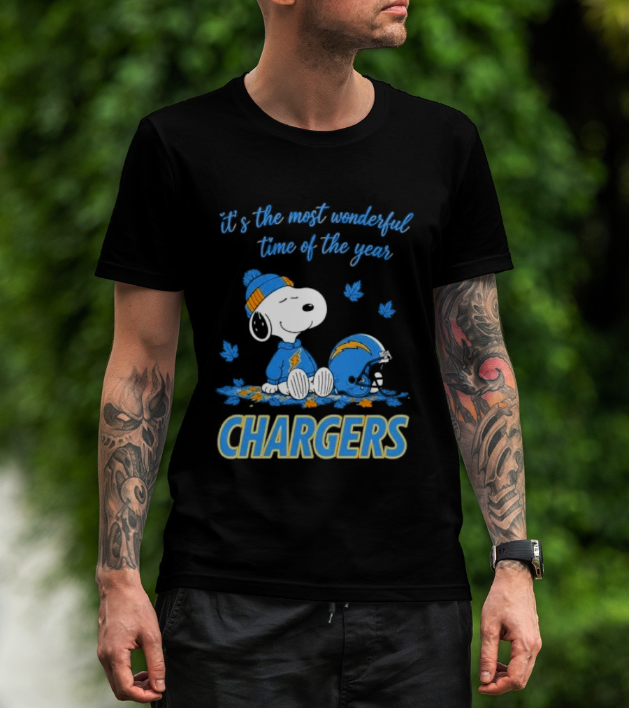 It's The Most Wonderful Time Of The Year Los Angeles Chargers Snoopy Sitting Helmet Falling Leaves T-Shirt