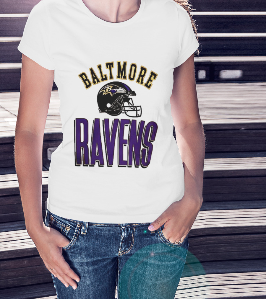 Baltimore Ravens Everyone Es Women's Sports Ravens Helmet T-Shirt