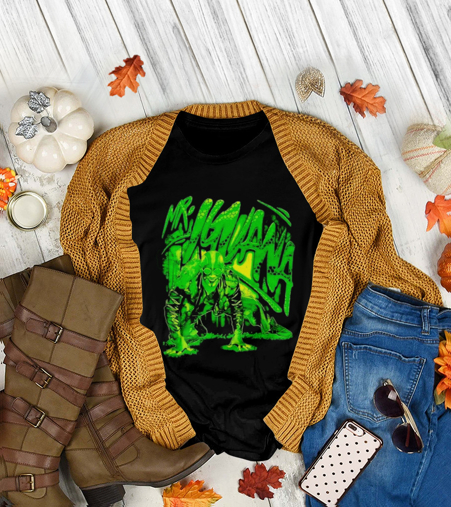 Mr Iguana Crouching Mexican Luchador Green Lizard Scale Graffiti T-Shirt