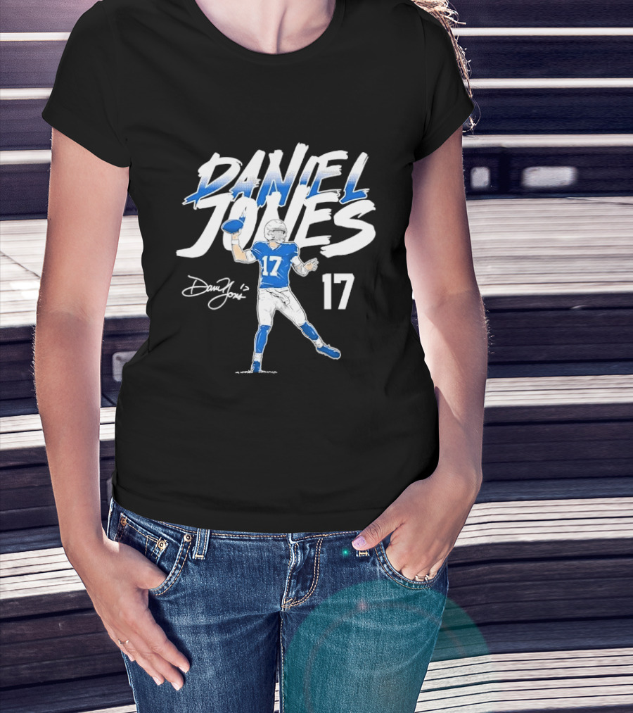 Daniel Jones 17 Quarterback Throwing Football Sketch Brushstroke T-Shirt
