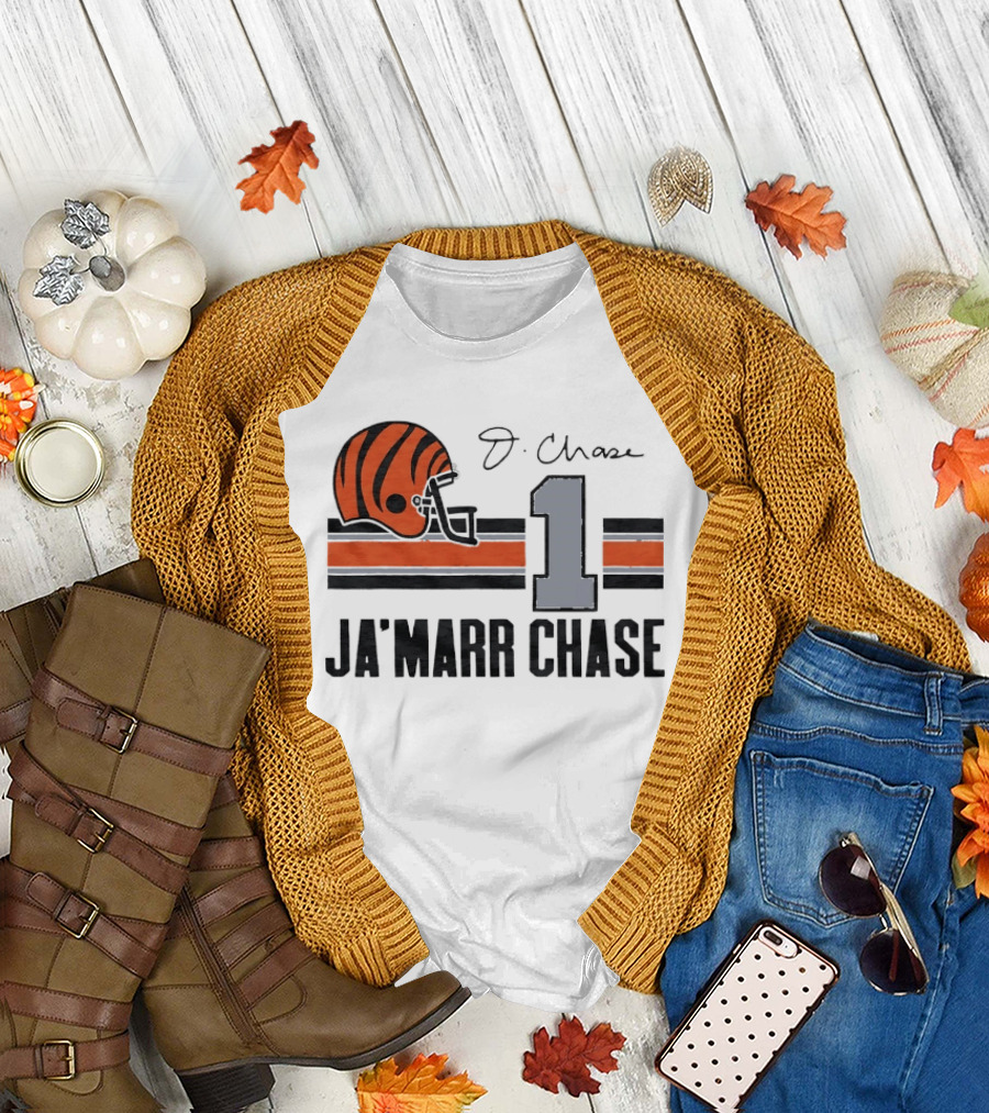 Cincinnati Bengals Ja'Marr Chase Helmet 1 J Signature Stripes Wood Texture T-Shirt