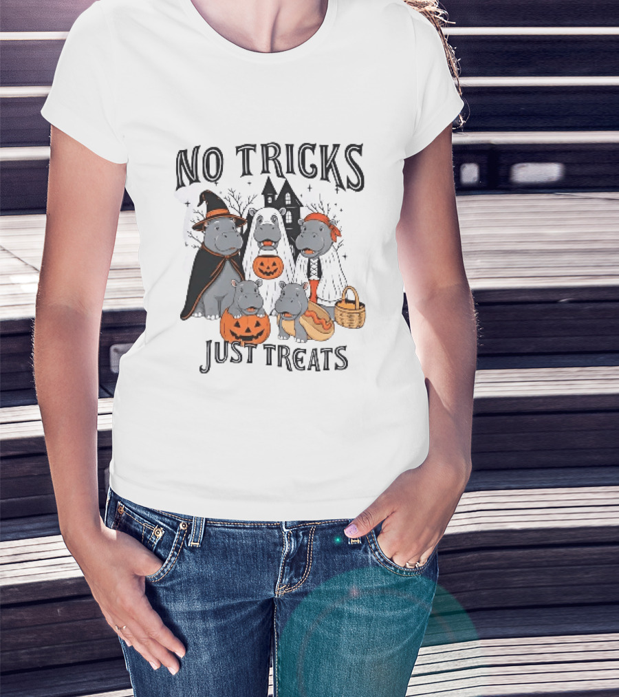 No Tricks Just Treats Hippos With Pumpkins Halloween Costumes T-Shirt