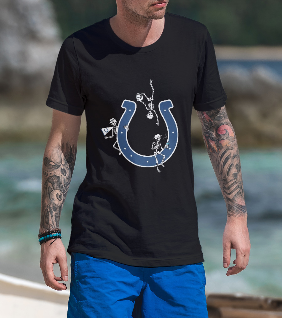 Indianapolis Colts Skeletons Celebrating With Hats And Drink By Horseshoe T-Shirt