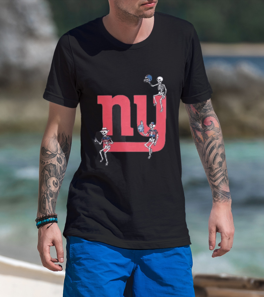 New York Giants Skeletons Dance With Football Helmets T-Shirt