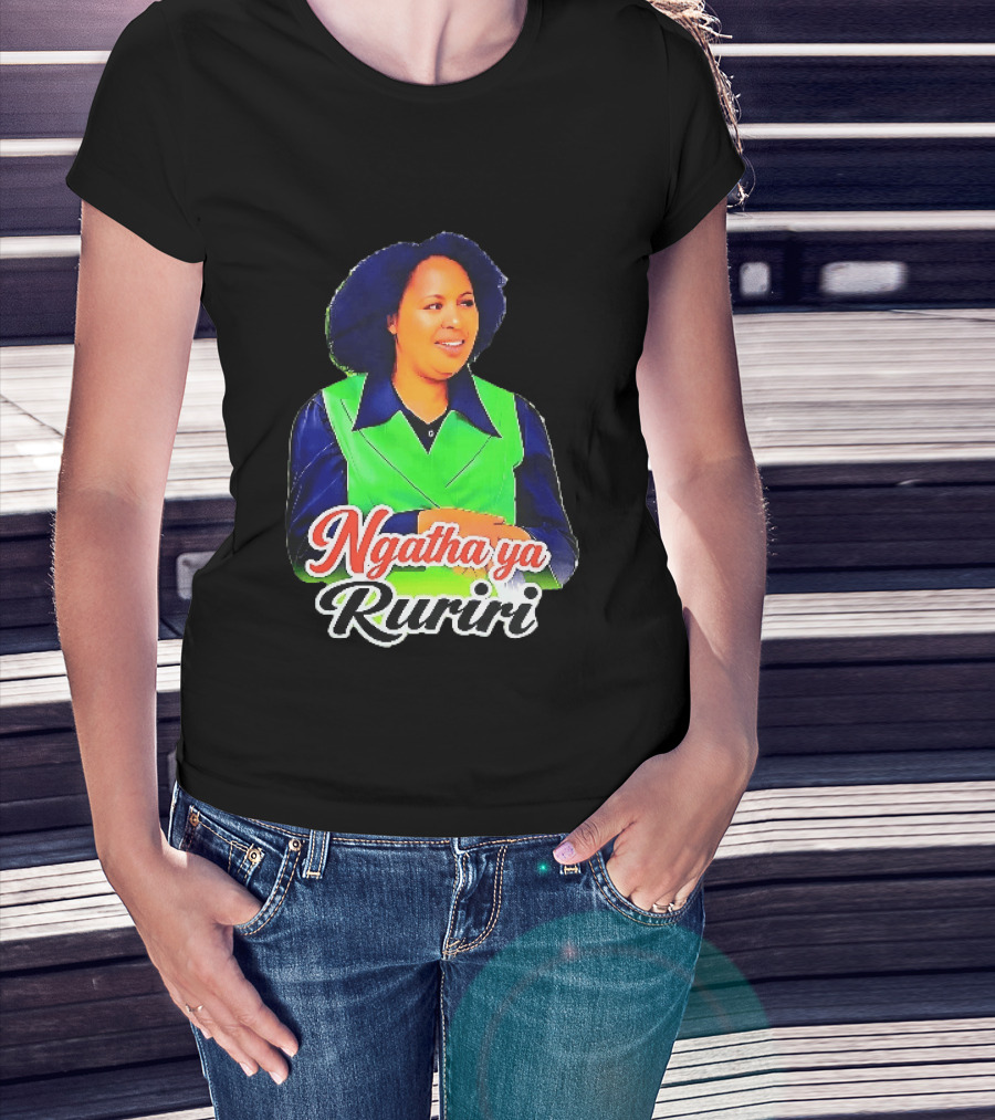 Ngatha Ya Ruriri Afro Woman In Green And Blue Outfit T-Shirt
