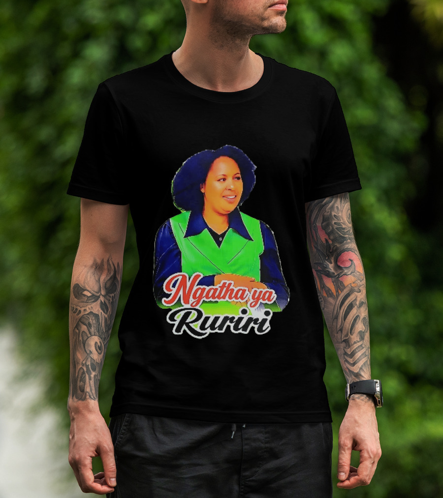 Ngatha Ya Ruriri Afro Woman In Green And Blue Outfit T-Shirt