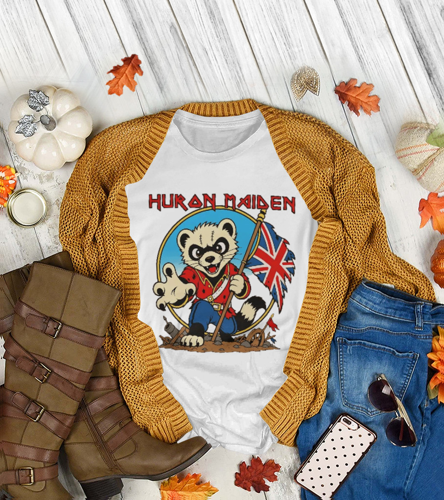 Huron Maiden Ferret Holding British Union Jack Flag T-Shirt