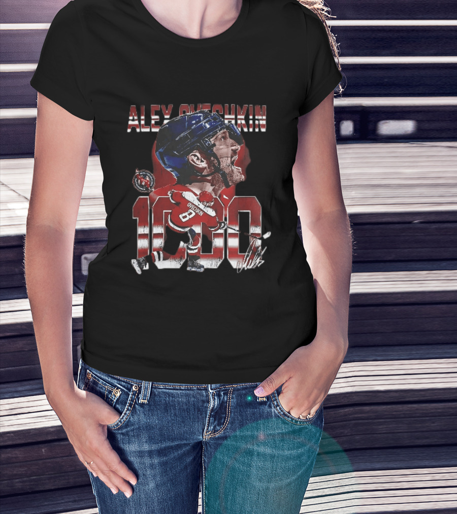 Alex Ovechkin 1000 Big Head Caricature Hockey Player Distressed T-Shirt