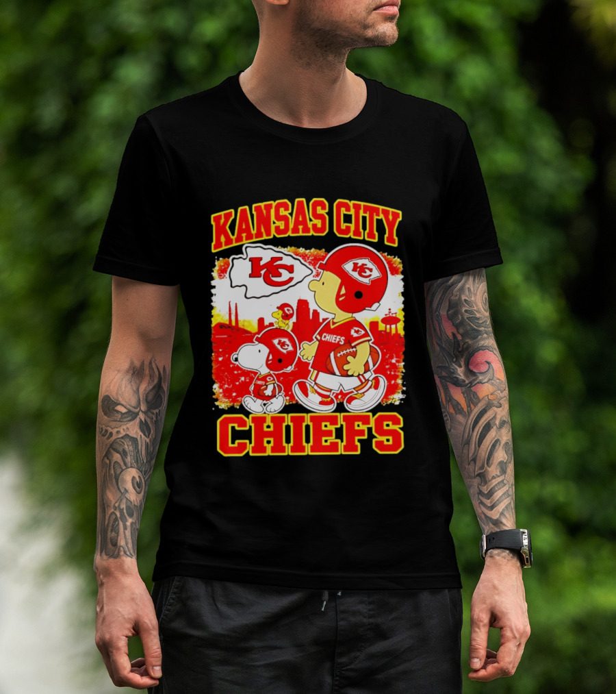 Kansas City Chiefs Snoopy Woodstock Skyline Football 2026 T-Shirt