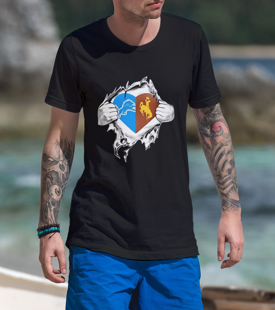 Detroit Lions Wyoming Cowboys Heart Ripped Skin T-Shirt
