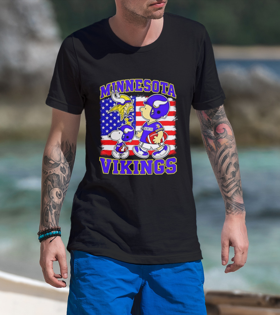 Minnesota Vikings Snoopy Woodstock American Flag Football 2026 T-Shirt
