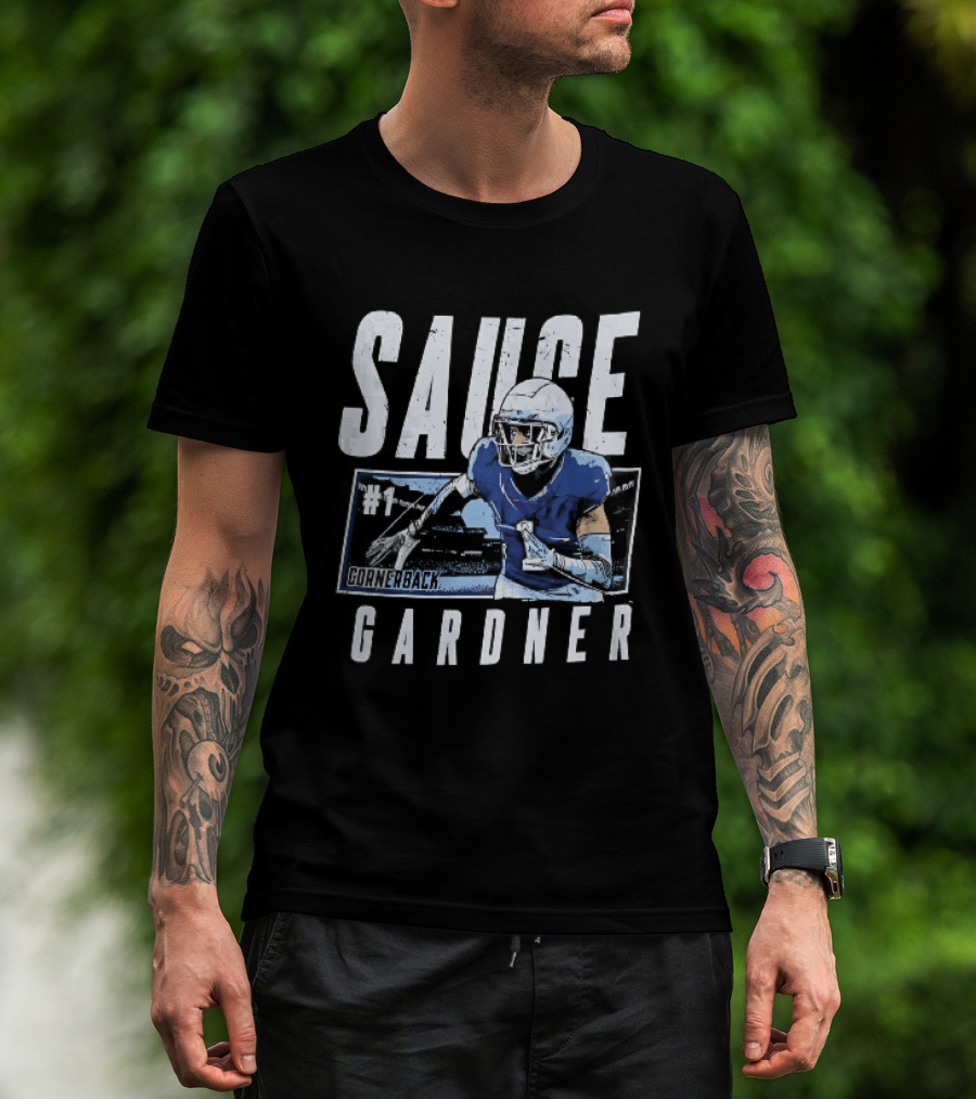 Sauce Gardner Cornerback Football Player Pose Distressed Frame T-Shirt