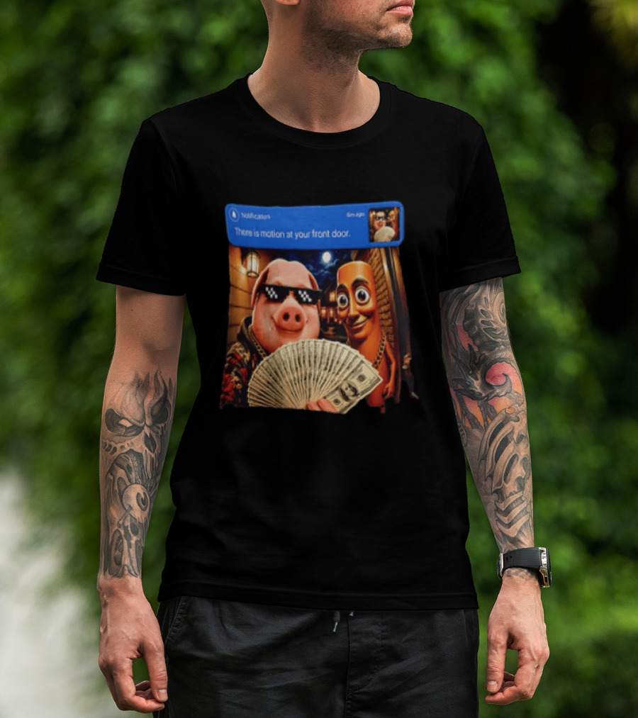 Notification Meme Pig And Wooden Man With Money Motion Alert T-Shirt