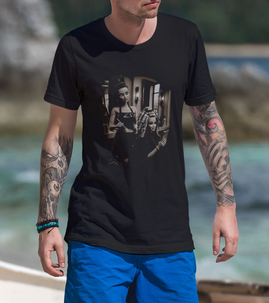 Salon Doll Face Hairdresser And Client T-Shirt