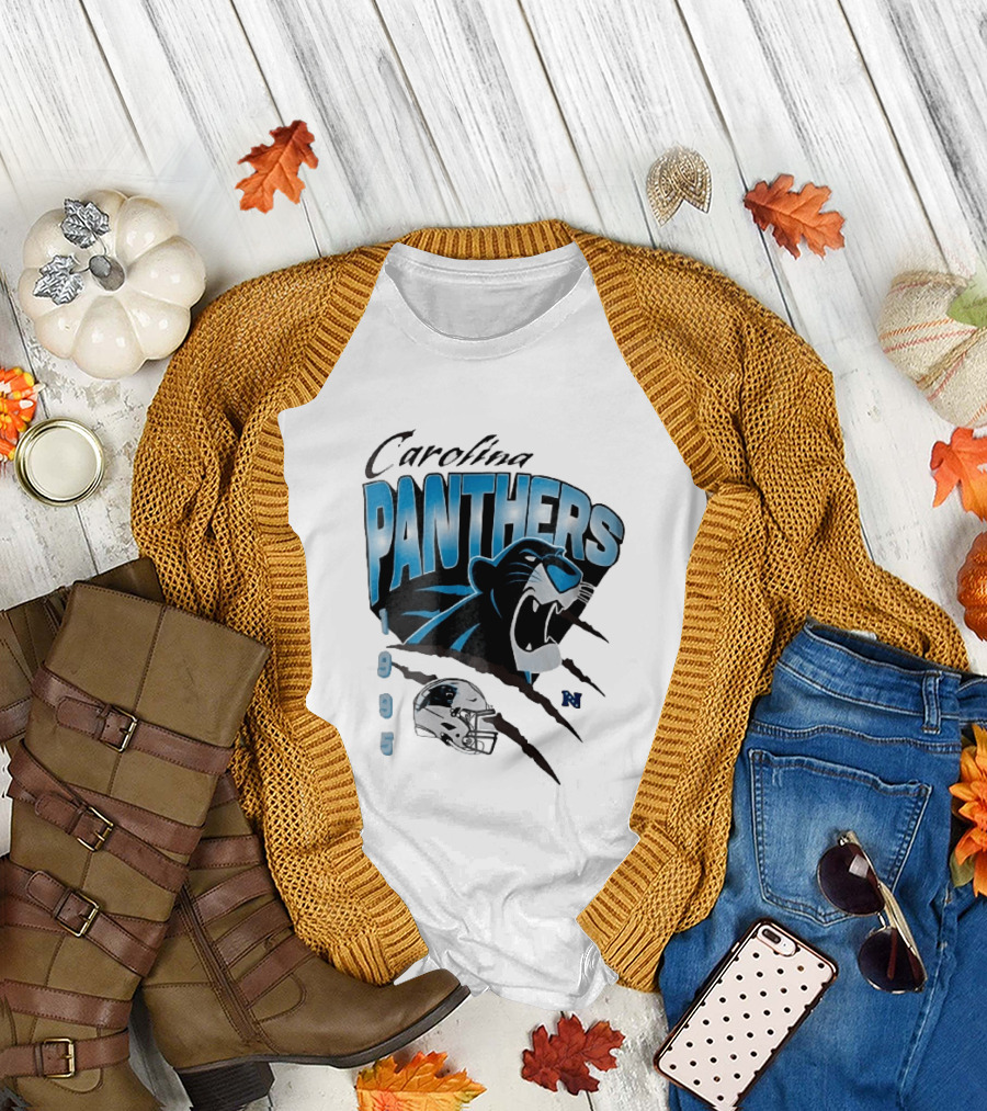 Carolina Panthers 1995 Roaring Head Claw Marks Football Helmet T-Shirt