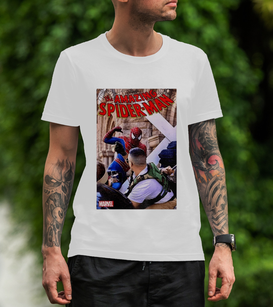 The Amazing Spider Man Marvel Comic Scene T-Shirt