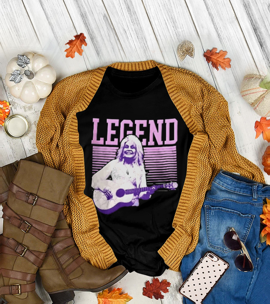 Legendary Female Country Singer Acoustic Guitar Pink Halftone Stripes T-Shirt