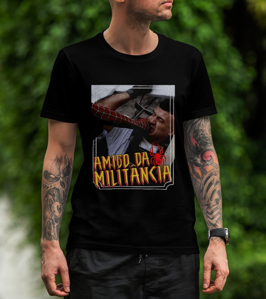 Amigo Da Militância Spider Man Punching T-Shirt