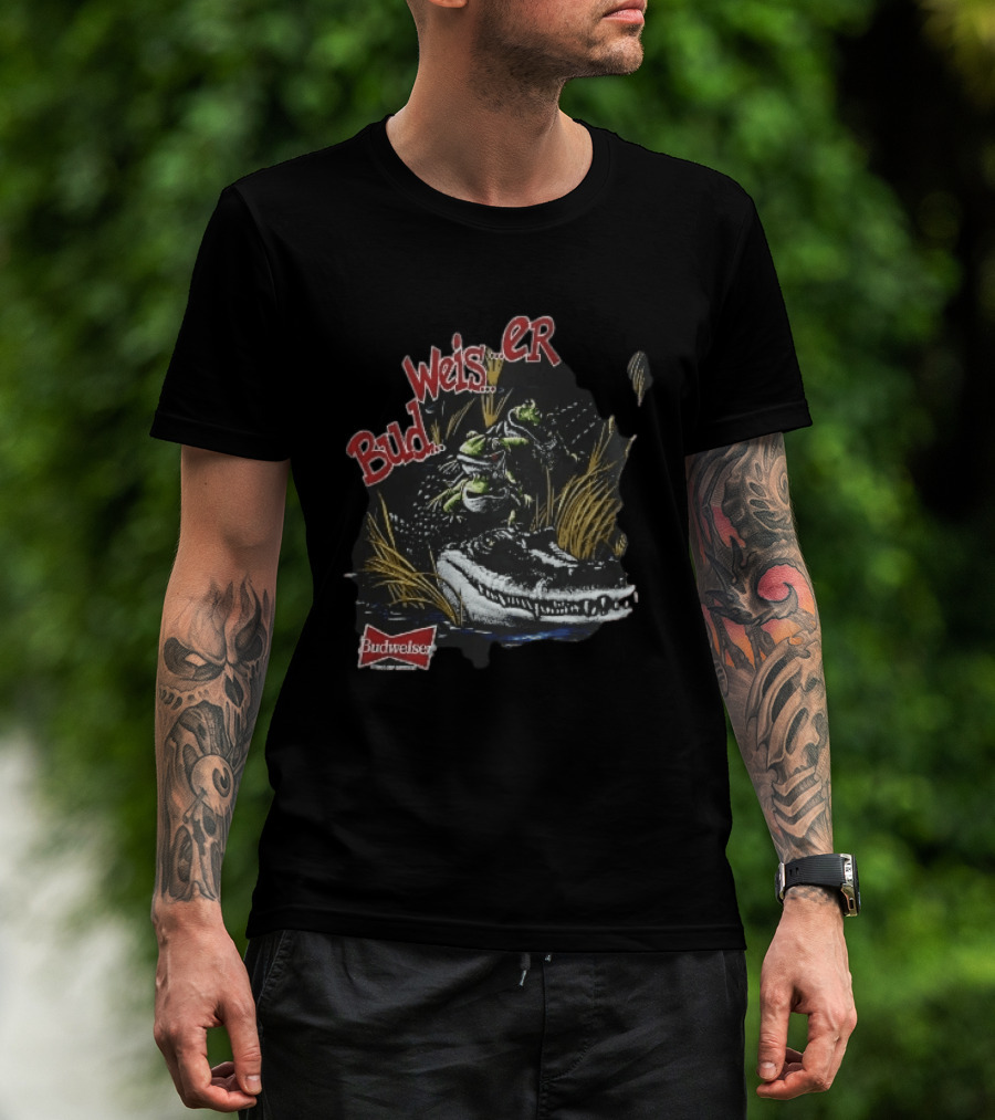 Budweiser Bud Weis Er Frogs On Alligator Swamp Grass King Of Beers T-Shirt