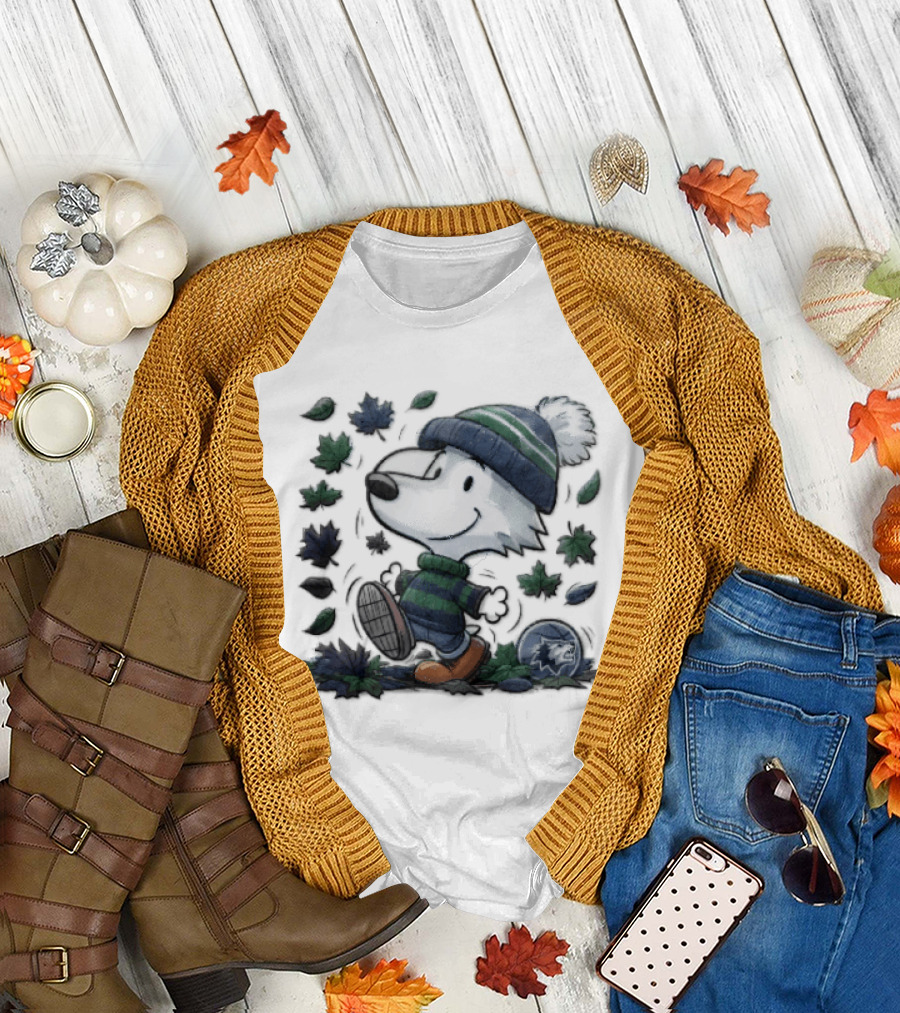Minnesota Timberwolves Snoopy Beanie Boots Falling Leaves Cartoon T-Shirt