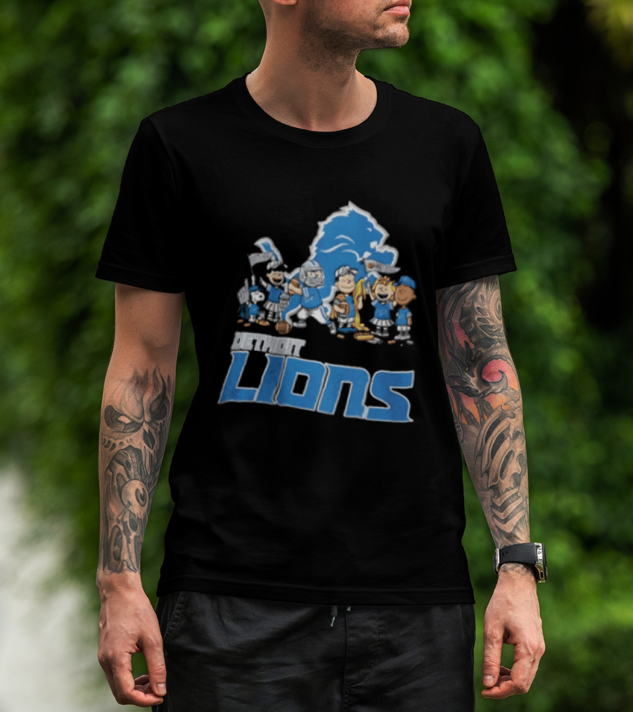 Detroit Lions Charlie Brown Lucy Van Pelt Snoopy Cartoon Football Team T-Shirt