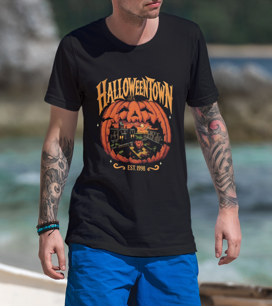 Halloweentown Est 1998 Giant Pumpkin Town Square Portal Scene T-Shirt