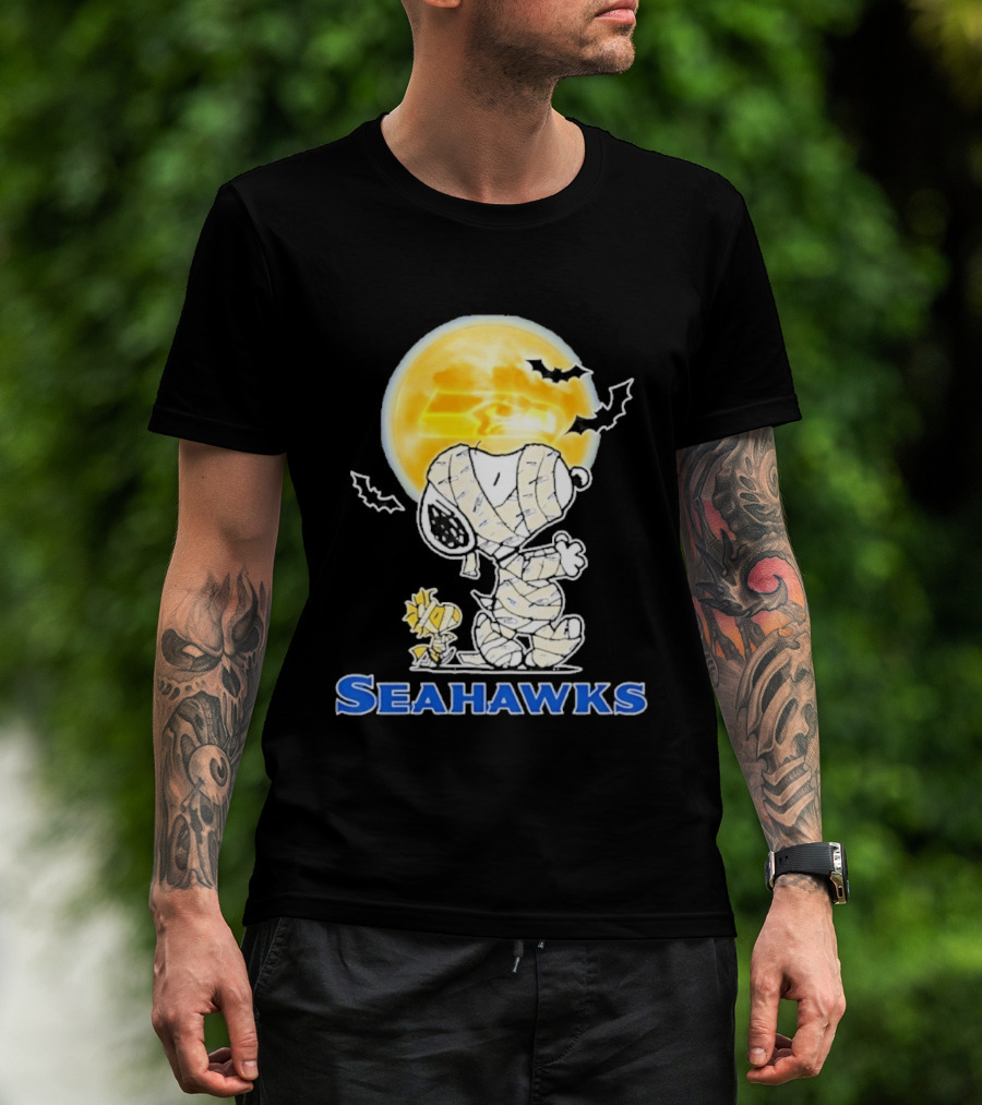 Seattle Seahawks Snoopy Mummy Halloween Moon T-Shirt