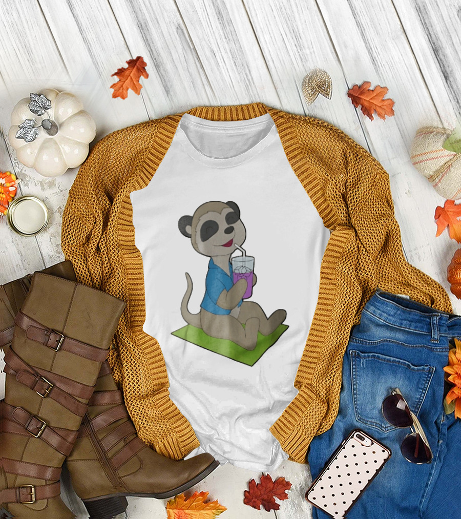 Meerkat Relaxing With Tropical Drink On Beach Towel Summer Fun T-Shirt