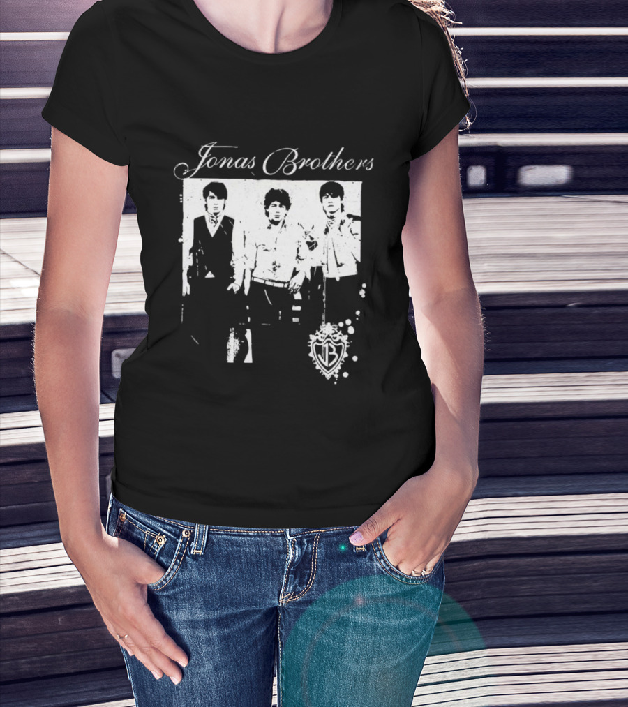 Jonas Brothers Tour Music Iconic Band Concert Memorabilia T-Shirt