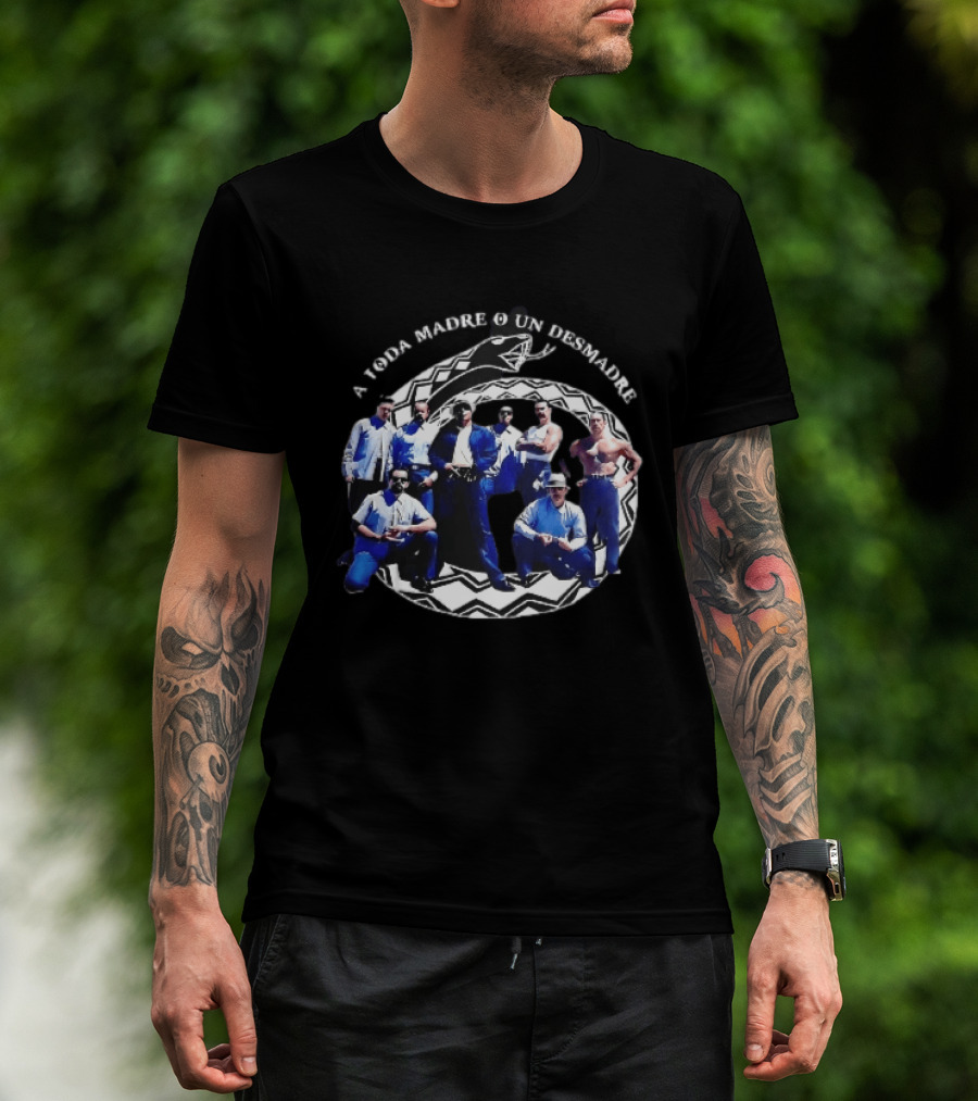 A Toda Madre O Un Desmadre Gangsters Team Vintage Style Photography Group Pose T-Shirt