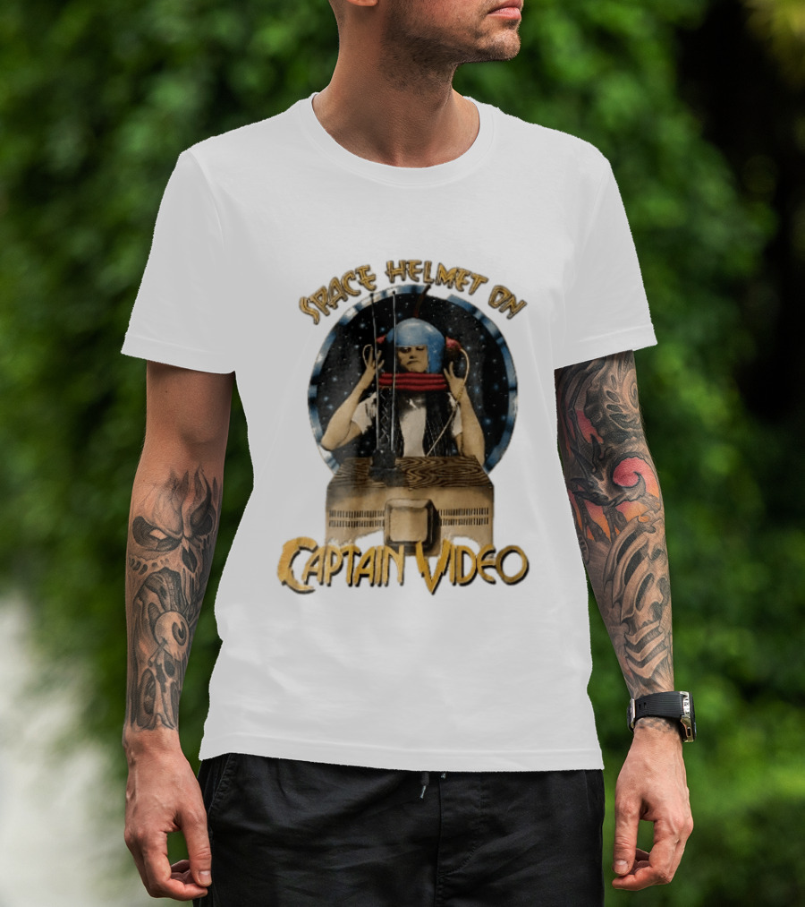 Space Helmet On Captain Video Retro Sci Fi Adventure T-Shirt