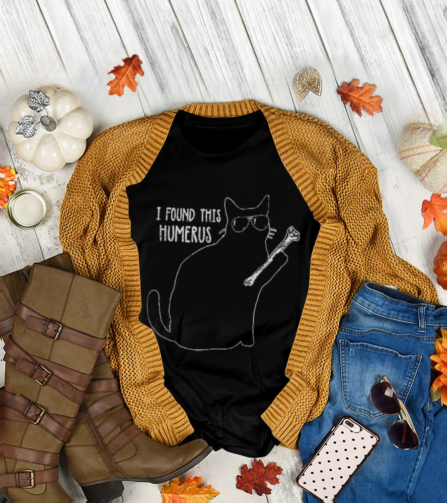 I Found This Humerus Cat Sunglasses Holding Bone Distressed Line T-Shirt